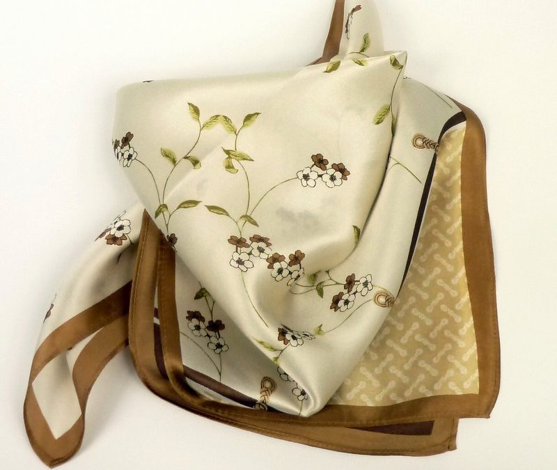 Apaszka gawroszka jedwabna beżowa