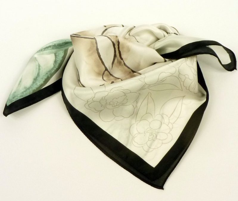 Apaszka gawroszka jedwabna duży kwiat