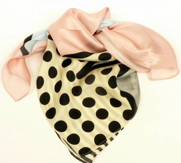 Apaszka jedwabna damska geometryczna