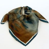 Apaszka jedwabna w kwiaty