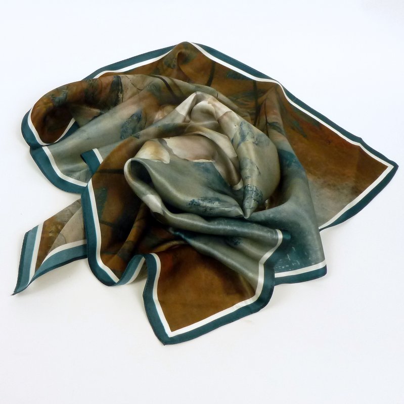 Apaszka jedwabna w duże kwiaty