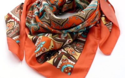 Apaszka do białej koszuli