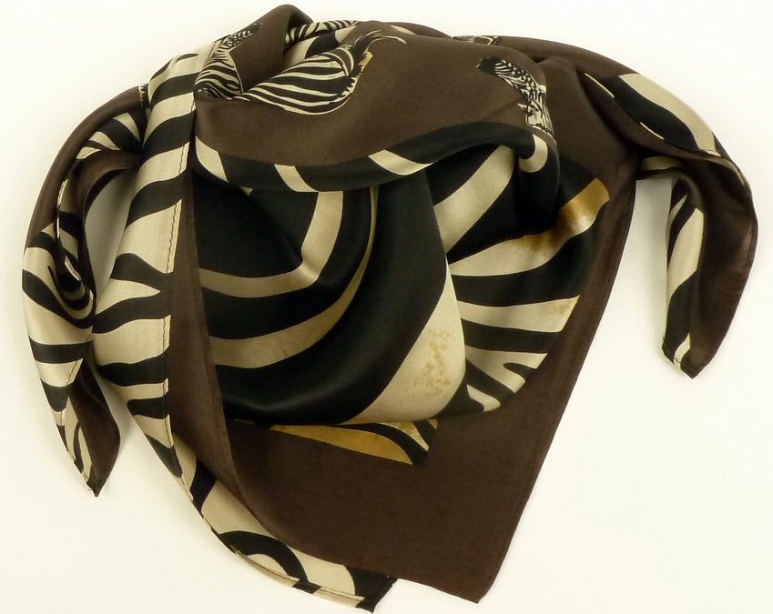 Elegancka apaszka damska jedwabna zebra
