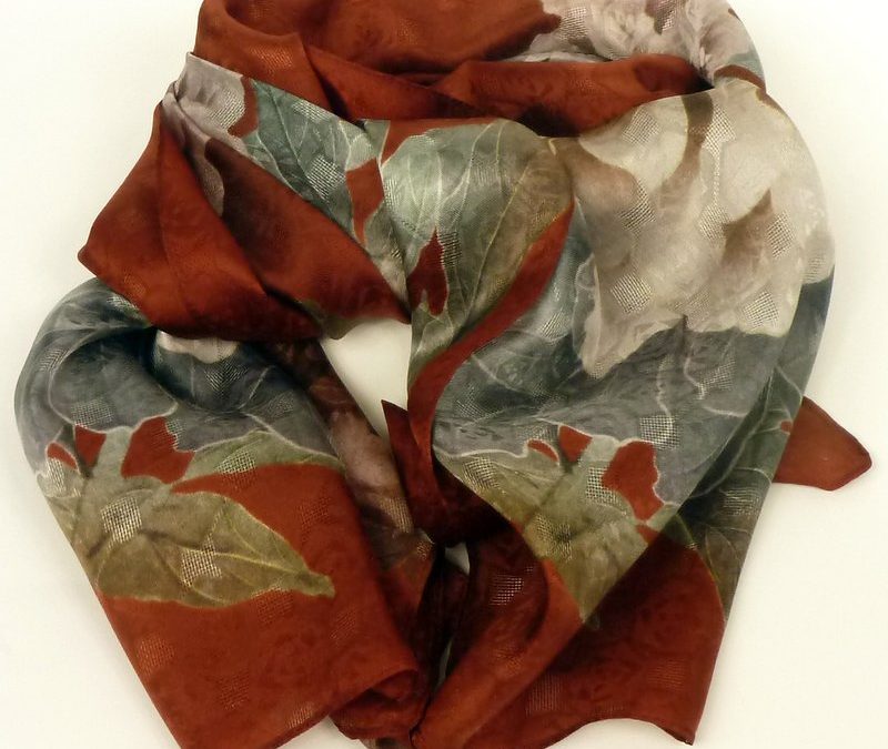 Szal jedwabny bordowy w kwiaty