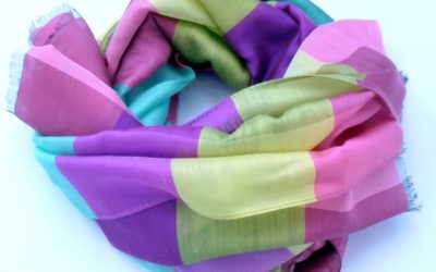 Kolorowy szal dla kobiety