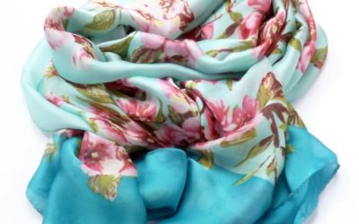 Szal z kwiatami wiśni